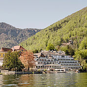 Das Traunsee mit Restaurant Bootshaus (c) Christof Wagner 