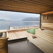 neue Sauna mit Panoramablick zum Traunsee